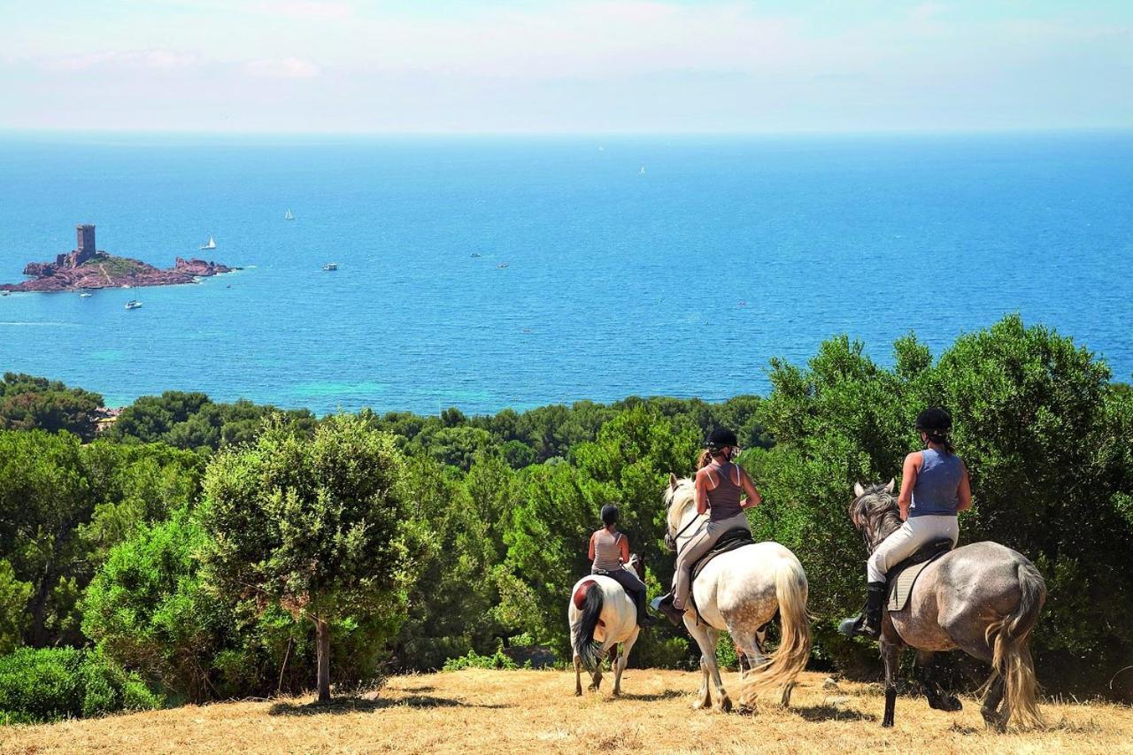 Cap Esterel Mer Sport Et Nature, Dans Village Pierres Et Vacances Saint-Raphaël Exterior foto